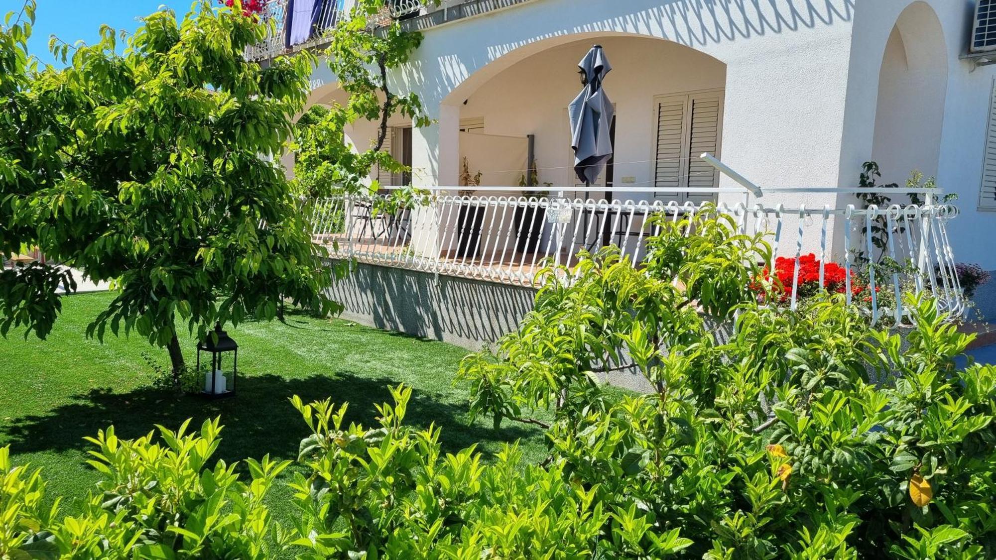 Apartamento Luxa 5 Min Old Town, 10 Min Airport Trogir Exterior foto